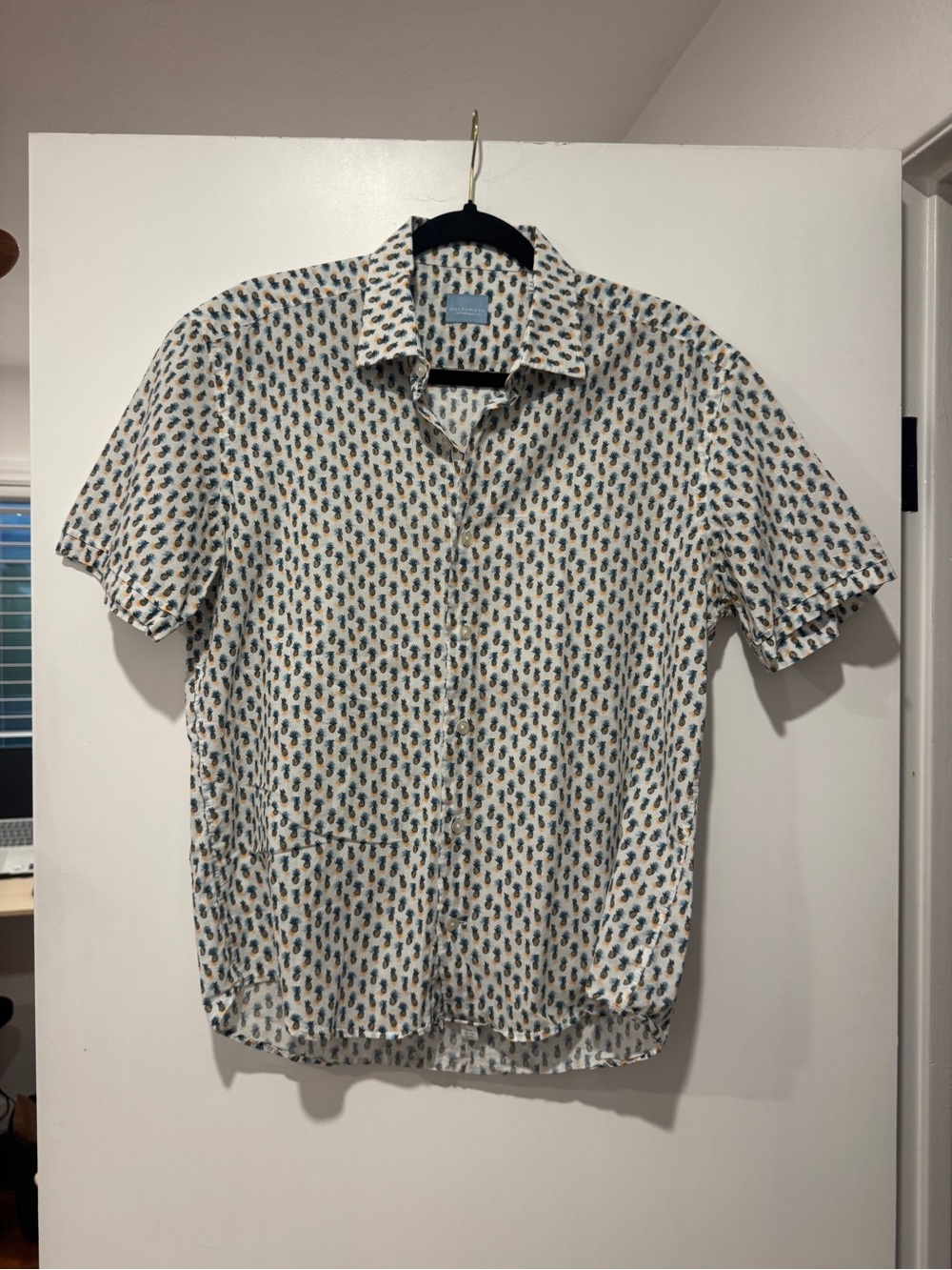 Culturata Contemporary Fit Pineapple Print Button-Up | Medium | 100% Cotton